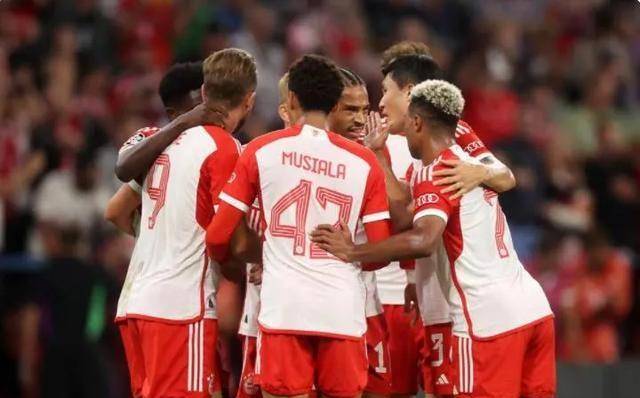 1-2！欧冠6冠王遇困境，双线受阻，德甲国家德比战，冠军悬念重生