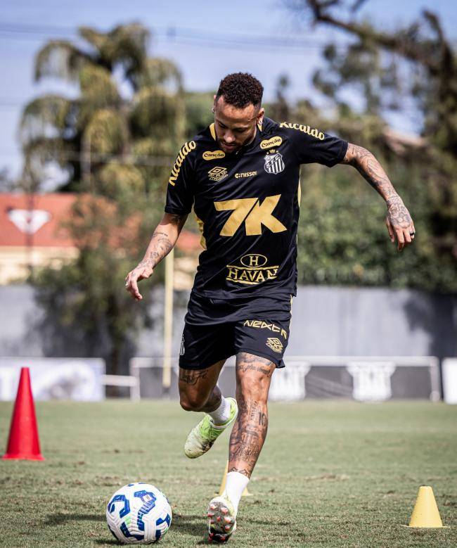 足坛一夜：皇马读秒绝杀，西甲诞生第2支降级队，AC米兰翻车丢冠